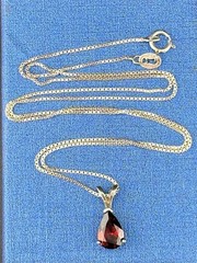 VTG Red Glass Tear Drop Sterling Silver 17′ Box Chain Necklace Retro Dainty