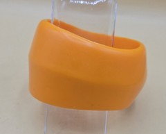 VINTAGE 80’s MOD Chunky Irregular Asymmetrical Orange Plastic Bangle Bracelet