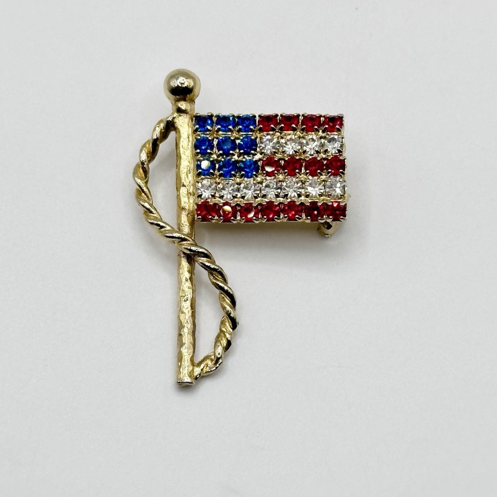 Vintage American USA Flag Brooch Rhinestone Gold Tone Patriotic 1.5” READ