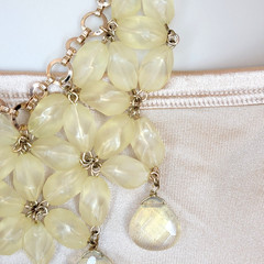 Vintage Coldwater Creek Frosted Lemon Flower Bib Necklace Y2K Boho Cottagecore
