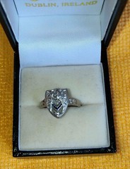 14K White gold vintage shield ring