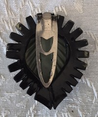Art Deco Retro Black Green Carved Celluoid Teardrop Dress/Fur/Scarf Clip Vtg