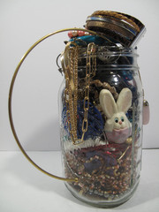 1.75 lbs Mystery Jewelry Lot VTG to Now All Wearable Necklaces~JAR NOT INCLUDED
