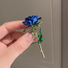 Enamel Rose Flower Brooch Pin for Women Girls Men Alloy Fashion Gold Green Le…