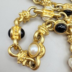 Opulent Vintage 24” Gold-Tone Link Necklace with Faux Pearl & Onyx Cabochons