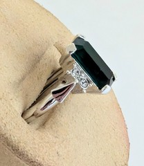 Beautiful Vtg Avon Park East Faux Green Emerald & Rhinestone Ring Sz 4-5.5