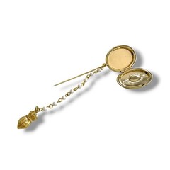 STUNNING VINTAGE ESTATE PEARL GOLD TONE LOCKET 3 1/8″ STICK PIN