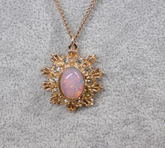 Vintage Anthony Dragon’s Breath Faux Opal Pendant Necklace Gold-tone Crystal 16″