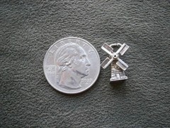 Nuvo Windmill Vintage Sterling Silver Bracelet Charm Pendant 2.0g Sails Rotate