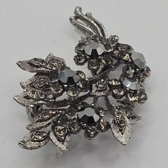 Floral Statement Brooch Dark Silver Gray Tone Rhinestone Pendant Bow 2.5″ Pin