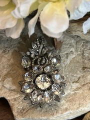 50. Vintage EISENBERG ORIGINAL SILVER TONE FUR SCARF Pin Brooch Dress Clip 3 1/8