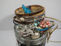 1.75 lbs Mystery Jewelry Lot VTG to Now All Wearable Necklaces~JAR NOT INCLUDED