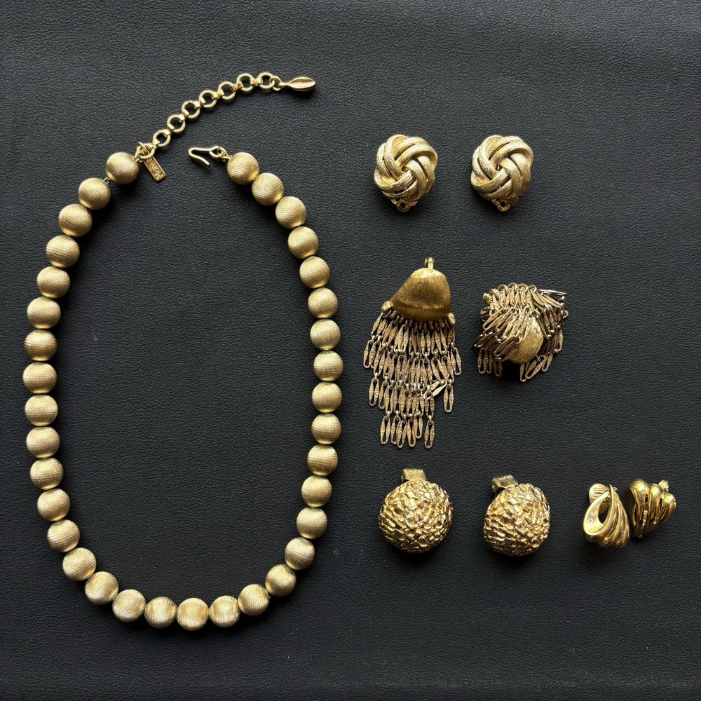 Lot 5 Vintage Monet Lisner Napier Gold Tone Jewelry Lot Necklace Clip Earrings