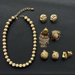 Lot 5 Vintage Monet Lisner Napier Gold Tone Jewelry Lot Necklace Clip Earrings