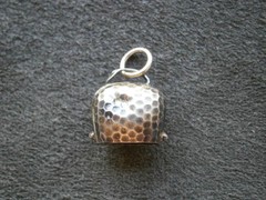 Honeycomb Cow Bell Nice Tinkle Vintage Pale Goldtone Bracelet Charm Pendant 1.2g