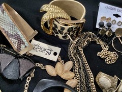 All Wearable Fashionable Very Good Jewelry Lot