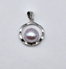 Vintage Sterling Silver Pink Pearl Circle Petite Modernist Pendant – 2.0g