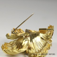 2ctw Emerald Flower Brooch 18K Yellow Gold Hand Fabricated 41.4g