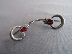VINTAGE OLD PAWN STERLING OVAL RED GARNET DANGLE PIERCED EARRINGS