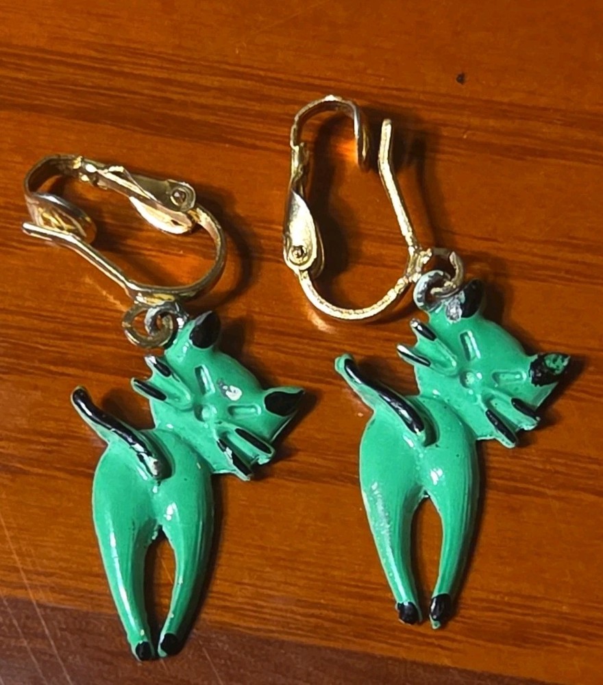 Vintage Dangle Brass/Enamel Cat Earrings 1960s Clip On