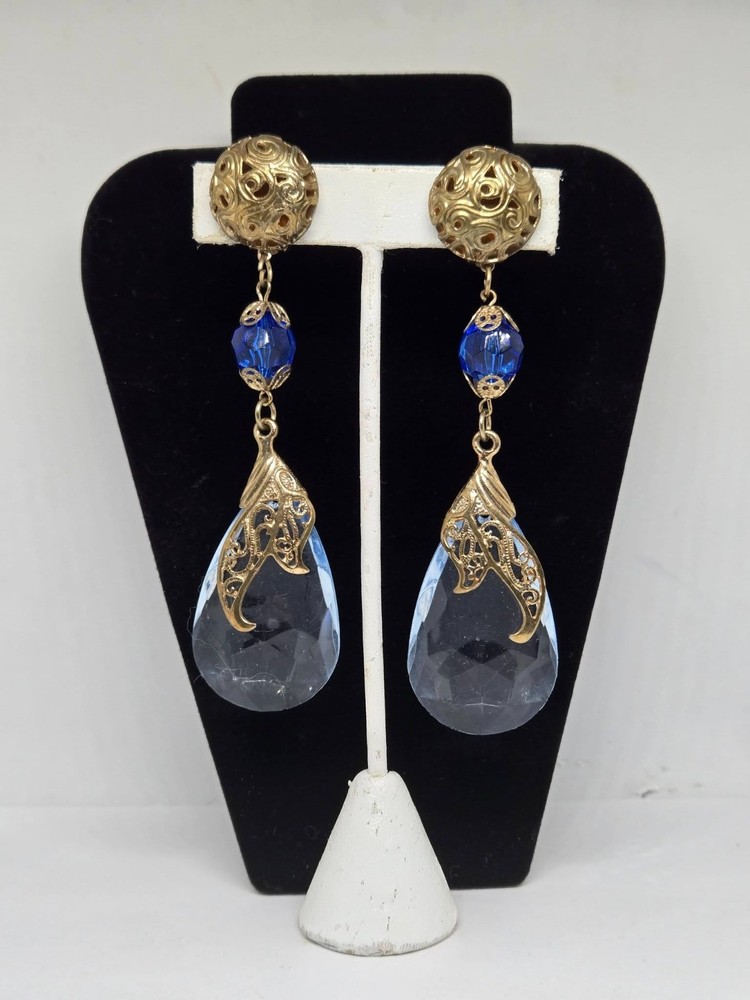 Vintage unbranded 80s Renaissance Revival Chandelier Clip-on earrings