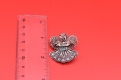 Angle broach/pendant