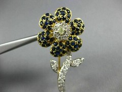 LARGE 3.55CT WHITE & FANCY YELLOW DIAMOND & AAA SAPPHIRE 18KT GOLD FLOWER BROOCH