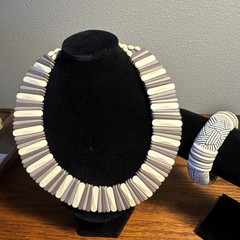 Vintage Necklace & Bracelet Set Neutral Color Tones Stretchable Bracelet