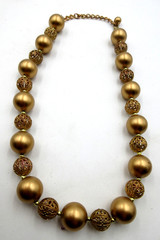 VTG UNUSUAL adj 20″ brushed gold tone & open work GEOMETRIC BEAD STRAND Necklace