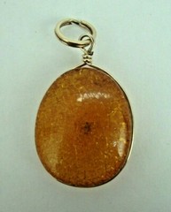 VINTAGE ANTIQUE BALTIC AMBER PENDANT W/INSECT BUG FOSSIL & GOLD TONE WIRE FRAME