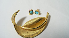 BSK Curled Textured Vintage Brooch Pin Bonus Rhinestone Earrings