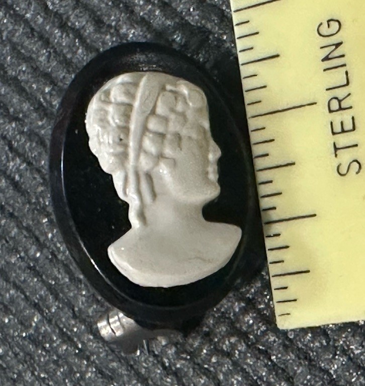 Vintage Cameo Brooch Pin Black White Lady Profile Carved Style 0.66”