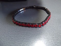 Vtg Costume Jewlery Ruby Red Crystal Glass 2.25″in Stretchy