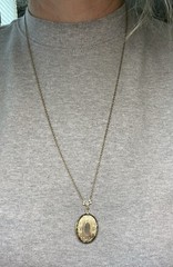 Vintage 1928 Brand GoldTone Locket Pendant Chain 27” Necklace Retro