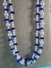 Vintage RoxSann Chunky White Faux Pearl & Blue Acrylic Bead Necklace 34″ / O