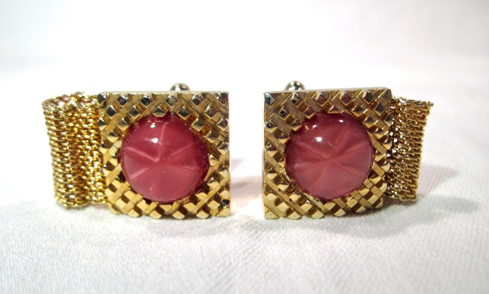 Vintage Pink Stone Gold Tone Mesh Cufflinks K836