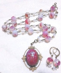 SALE VINTAGE EGYPTIAN SCARAB PENDANT VTG FUCHSIA GIVRE GLASS NECKLACE SET OOAK