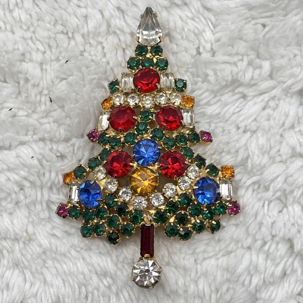 Vintage Warner Christmas Tree Brooch Rhinestone Encrusted Multicolor 2.5″