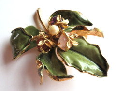 MINT Book Piece – Francois by Coro Enamel Leaf Pin Pearl & Chalcedony Stones