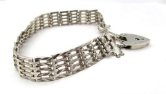 1977 English JAM Sterling Silver Heart Padlock Bracelet 6.75in Wrist Vintage