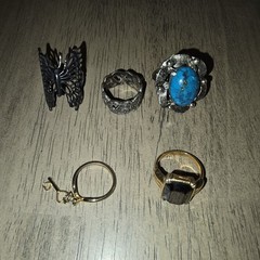 VINTAGE ASSORTED JEWELRY LOT / 31 Pieces