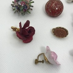 Vintage Singles Mismatched Clip On Earrings Lot MCM Some signed / No Brand