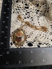 Vtg Sarah Coventry 1977 Rose Marie Cameo Rose Pendant Goldtone 23” Necklace P45