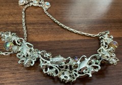 Vintage Signed Hollycraft 1959 AB Pink/Pearls Molded Glass Leaves Necklace 18”