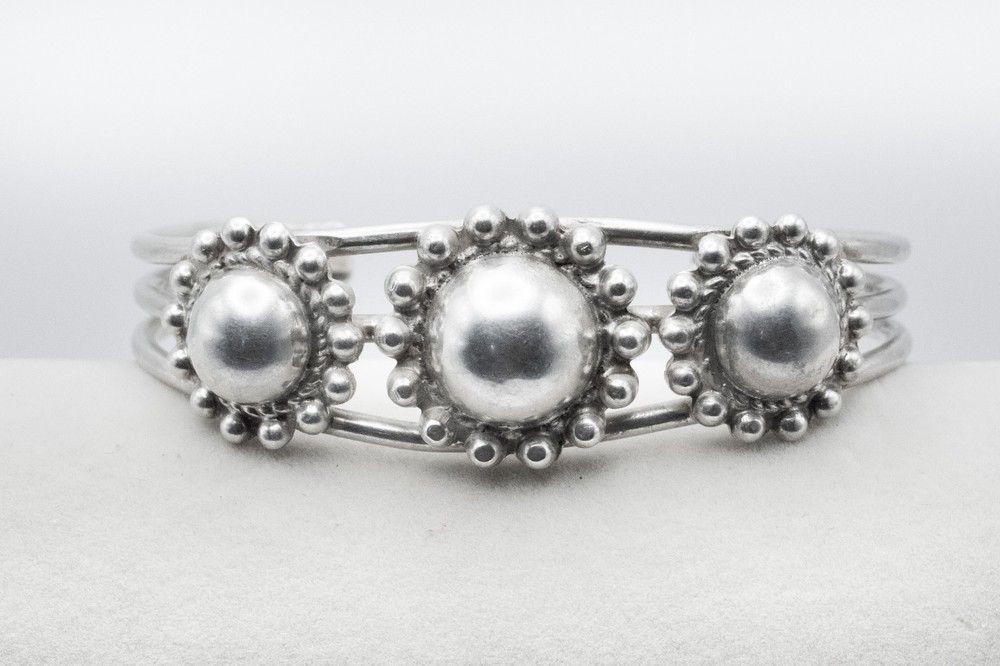 Vintage Navajo Sterling Silver Beaded Triple Dome Cuff Bracelet 925 32 g