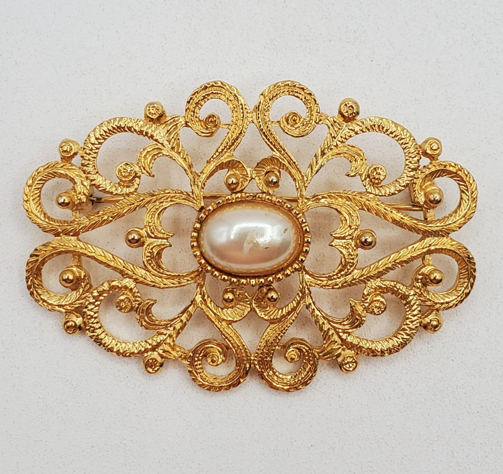VTG Premier Designs Brooch 2.5in Gold Tone Faux Pearl Filigree Victorian FLAW
