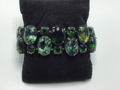 VINTAGE GREEN RHINESTONE BRACELET SAFETY CHAIN CLASP ARTICULATED UNSIGNED