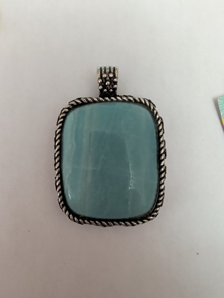 VINTAGE LUCKY BRAND REVERSIBLE STONE PENDANT . NO CHAIN