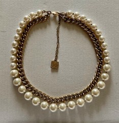 VINTAGE ANNE KLEIN Signed Pearls Gold Metal Chain Collar Choker Necklace