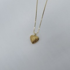 VTG Lady Remington Puffy Heart Pendant Necklace Gold Tone Repousse Chasing 38″